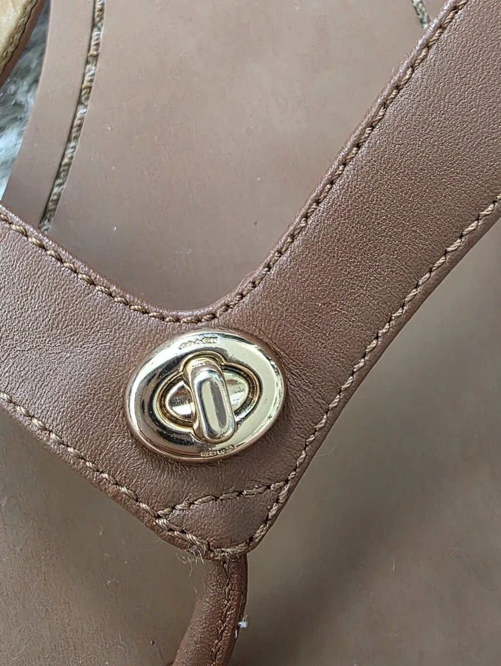 Coach Shelly Sandals Brown Leather Thong with Gold Logo Women's Size 10